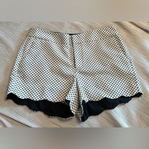 Elle Women's Casual Shorts Scallop Hem size 8